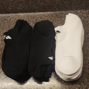 Adidas Bundle No Show Socks! Like New! 10 Pairs Black 6 Pairs White Size 5 To 10